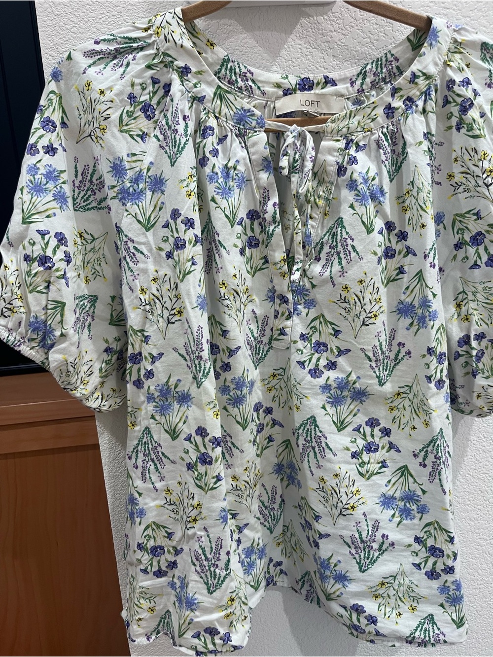 LOFT Cream Floral Tie-Neck Puff Sleeve Blouse XL